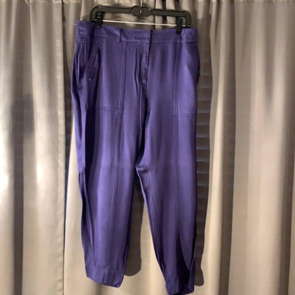 NWOt Vintage Periwinkle satin-feel casual rayon casual cargo capri pants